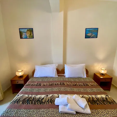 Thomas Apartment