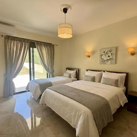 Apartament Thomas *